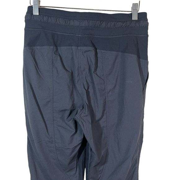 Lululemon Athletica Women’s Black On The Fly Drawstring Capri Pants Size 10 - Picture 6 of 11